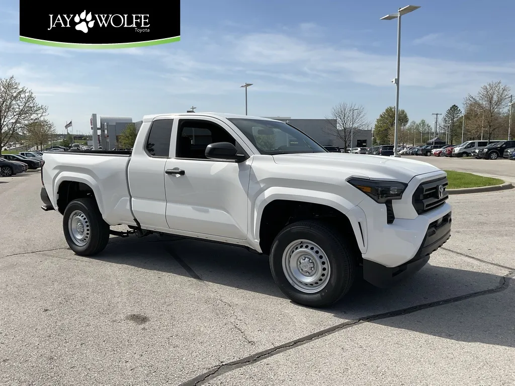 2025 Toyota Tacoma SR for sale in Kansas City, MO
