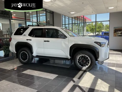 White 2025 Toyota 4Runner TRD Off-Road for sale in Kansas City, MO