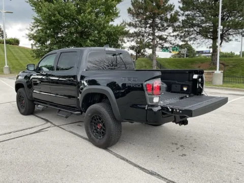 More photos of 2022 Toyota Tacoma TRD Pro at Jay Wolfe Toyota, MO