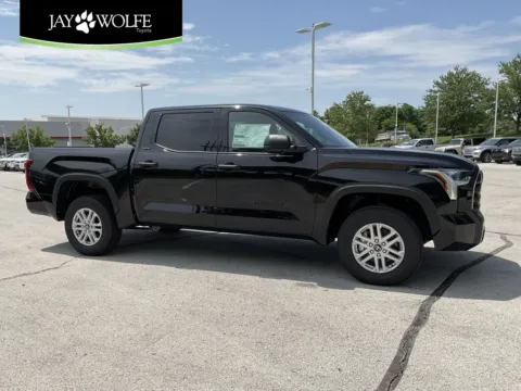 Black 2025 Toyota Tundra SR5 for sale in Kansas City, MO