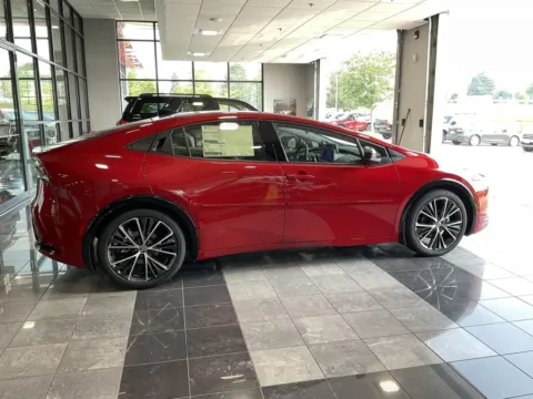 More photos of 2025 Toyota Prius Limited at Jay Wolfe Toyota, MO