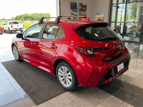 More photos of 2025 Toyota Corolla Hatchback SE at Jay Wolfe Toyota, MO