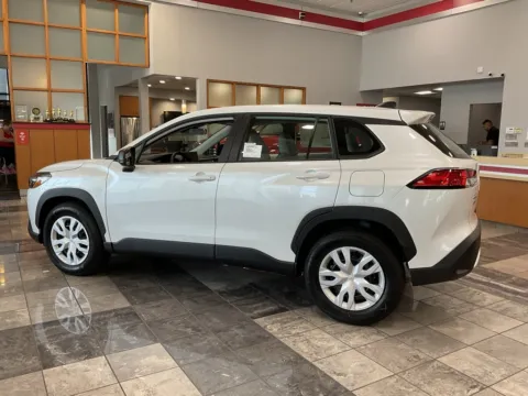 More photos of 2025 Toyota Corolla Cross L at Jay Wolfe Toyota, MO