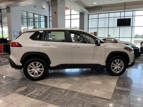 More photos of 2025 Toyota Corolla Cross L at Jay Wolfe Toyota, MO