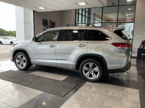 More photos of 2018 Toyota Highlander Limited at Jay Wolfe Toyota, MO