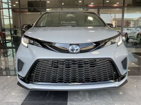 Photos of 2025 Toyota Sienna XSE for sale in Kansas City, MO at Jay Wolfe Toyota