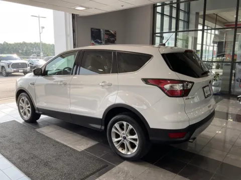 More photos of 2017 Ford Escape SE at Jay Wolfe Toyota, MO