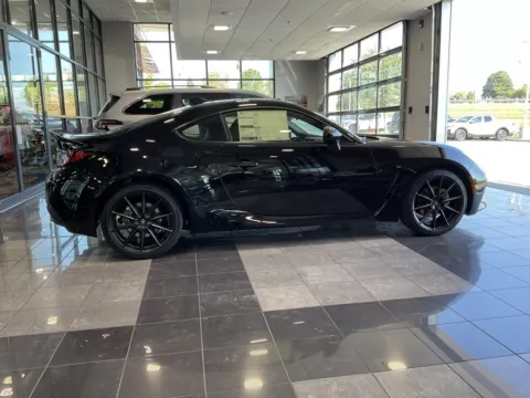 More photos of 2025 Toyota GR86 Premium at Jay Wolfe Toyota, MO