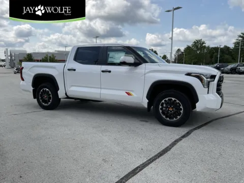 White 2025 Toyota Tundra SR5 for sale in Kansas City, MO