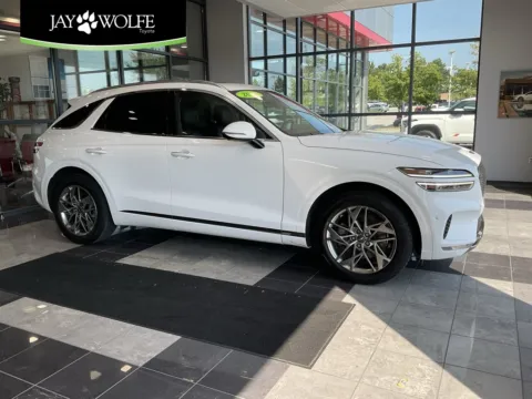 White 2022 Genesis GV70 2.5T for sale in Kansas City, MO