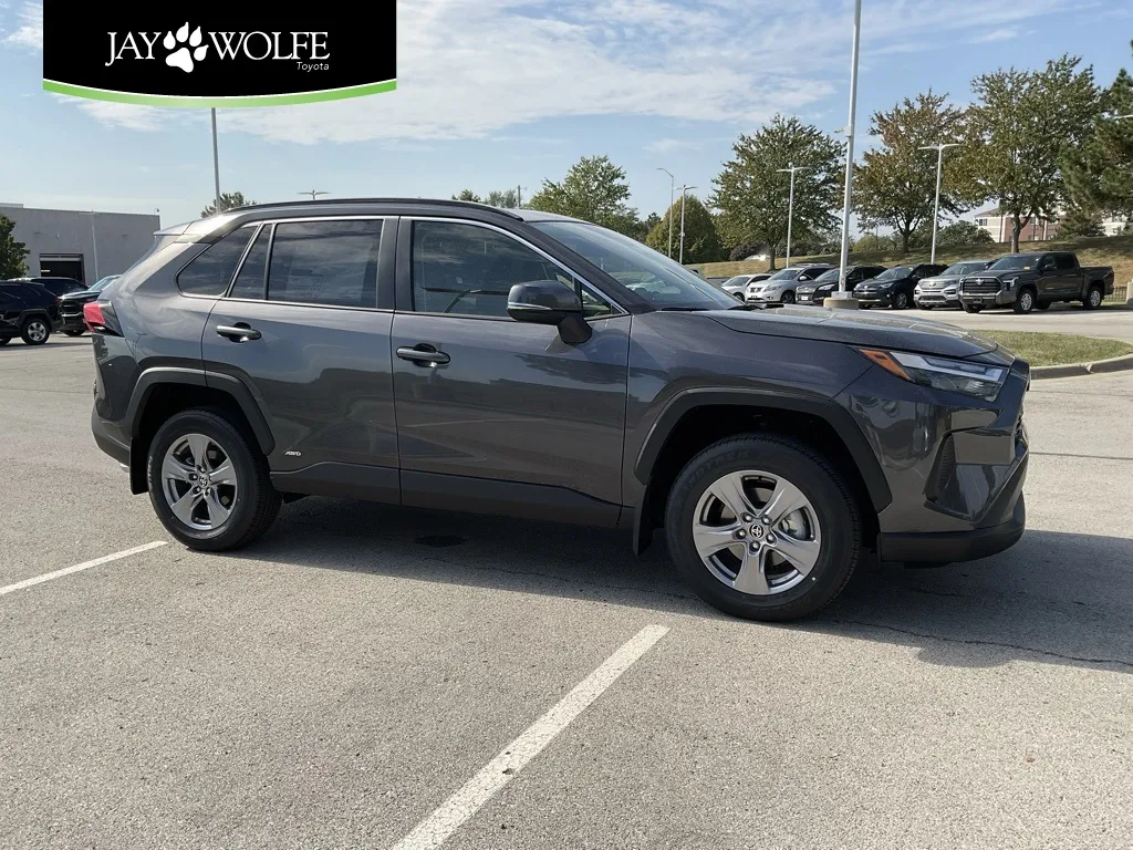 Gray 2025 Toyota RAV4 Hybrid XLE for sale in Kansas City, MO
