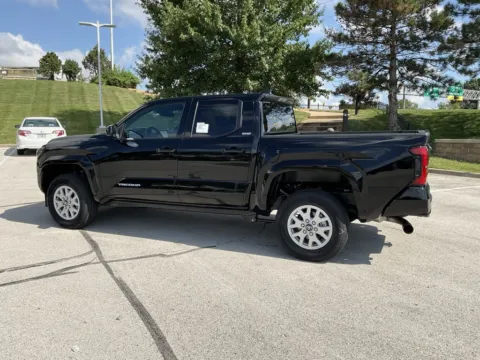 More photos of 2025 Toyota Tacoma SR5 at Jay Wolfe Toyota, MO