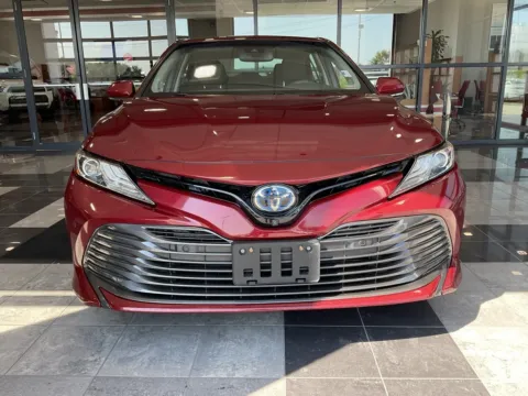 Photos of 2018 Toyota Camry Hybrid XLE for sale in Kansas City, MO at Jay Wolfe Toyota