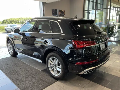More photos of 2023 Audi Q5 45 S line Premium at Jay Wolfe Toyota, MO