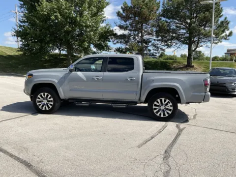 More photos of 2021 Toyota Tacoma Limited at Jay Wolfe Toyota, MO