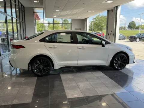 More photos of 2025 Toyota Corolla SE at Jay Wolfe Toyota, MO