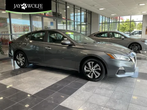 Gray 2020 Nissan Altima 2.5 S for sale in Kansas City, MO