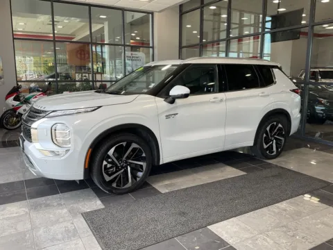 Another view of 2023 Mitsubishi Outlander PHEV SEL for sale in Kansas City, MO at Jay Wolfe Toyota
