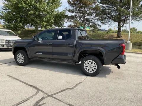 More photos of 2025 Toyota Tacoma SR5 at Jay Wolfe Toyota, MO