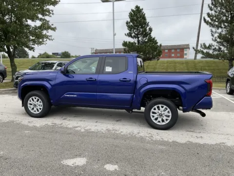 More photos of 2025 Toyota Tacoma SR5 at Jay Wolfe Toyota, MO