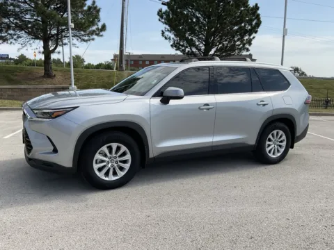 Another view of 2025 Toyota Grand Highlander Hybrid XLE for sale in Kansas City, MO at Jay Wolfe Toyota