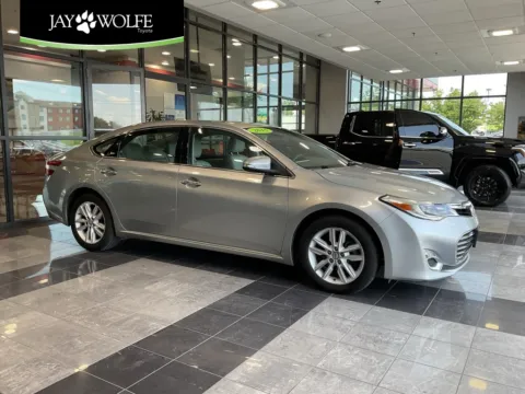 Silver 2015 Toyota Avalon XLE Touring for sale in Kansas City, MO