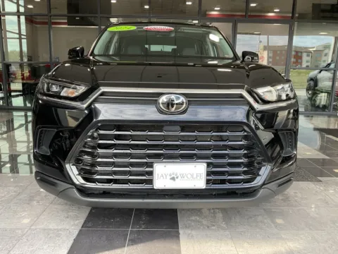 Photos of 2024 Toyota Grand Highlander XLE for sale in Kansas City, MO at Jay Wolfe Toyota