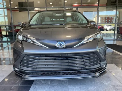 Photos of 2025 Toyota Sienna XLE for sale in Kansas City, MO at Jay Wolfe Toyota