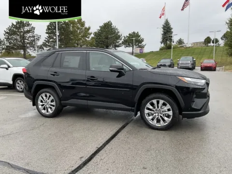 Black 2025 Toyota RAV4 XLE Premium for sale in Kansas City, MO