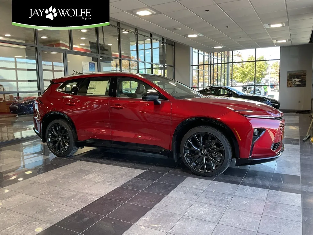 Red 2025 Toyota Crown Signia Limited for sale in Kansas City, MO