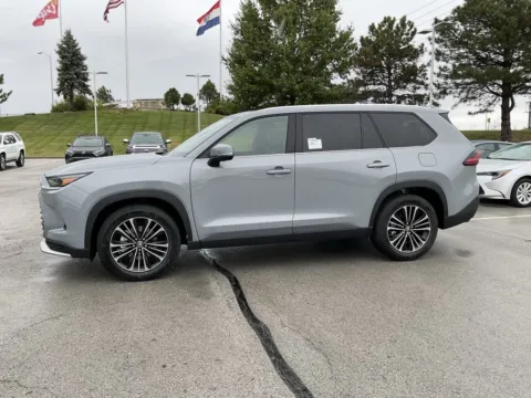 Another view of 2026 Toyota Grand Highlander Hybrid MAX Platinum for sale in Kansas City, MO at Jay Wolfe Toyota