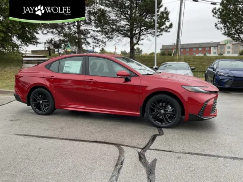 Red 2026 Toyota Camry SE for sale in Kansas City, MO