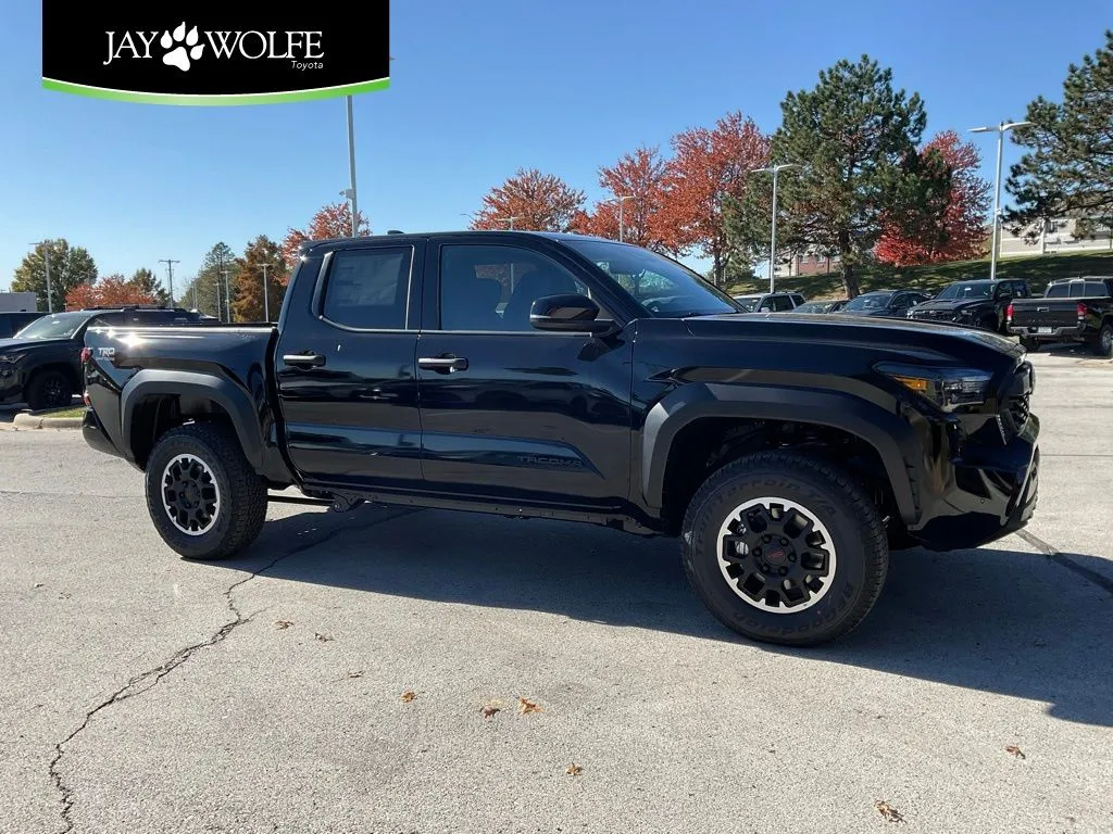 Black 2025 Toyota Tacoma TRD Off-Road for sale in Kansas City, MO