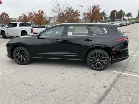 More photos of 2025 Toyota Crown Signia Limited at Jay Wolfe Toyota, MO