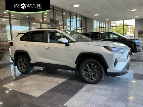 Unknown 2025 Toyota RAV4 Hybrid XLE Premium for sale in Kansas City, MO