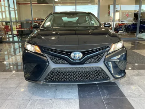 Photos of 2020 Toyota Camry Hybrid SE for sale in Kansas City, MO at Jay Wolfe Toyota