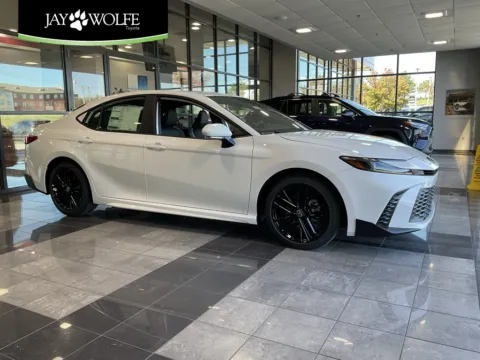 White 2026 Toyota Camry SE for sale in Kansas City, MO