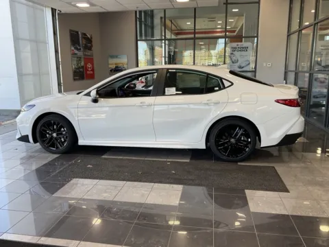 More photos of 2026 Toyota Camry SE at Jay Wolfe Toyota, MO