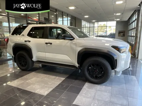 White 2025 Toyota 4Runner TRD Off-Road Premium for sale in Kansas City, MO