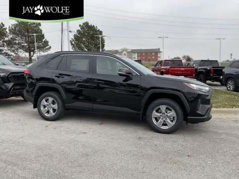 Black 2025 Toyota RAV4 XLE for sale in Kansas City, MO