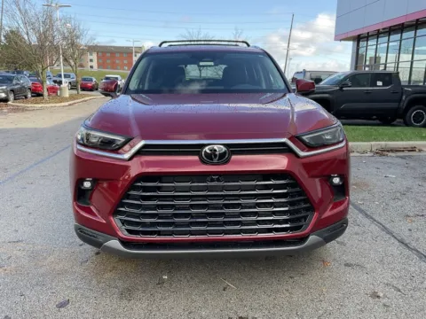 Photos of 2026 Toyota Grand Highlander Platinum for sale in Kansas City, MO at Jay Wolfe Toyota