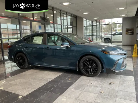 Blue 2026 Toyota Camry SE for sale in Kansas City, MO