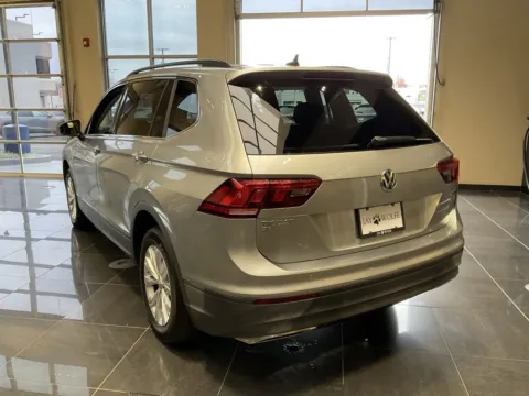 More photos of 2019 Volkswagen Tiguan SE at Jay Wolfe Acura, MO
