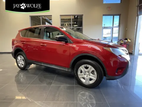 Red 2013 Toyota RAV4 LE for sale in Kansas City, MO