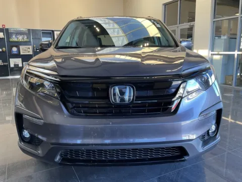 Photos of 2022 Honda Pilot Special Edition for sale in Kansas City, MO at Jay Wolfe Acura