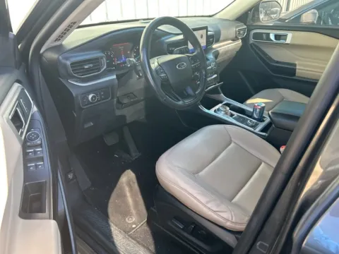 More photos of 2020 Ford Explorer XLT at Jay Wolfe Acura, MO