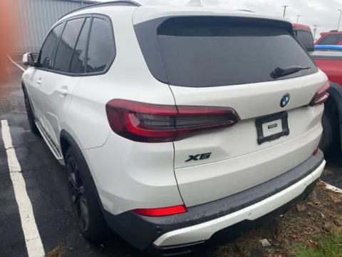 More photos of 2021 BMW X5 xDrive45e at Jay Wolfe Acura, MO