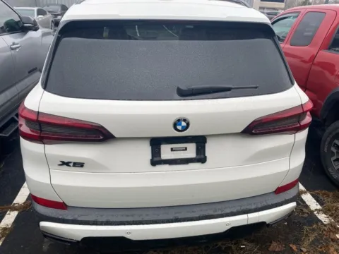 More photos of 2021 BMW X5 xDrive45e at Jay Wolfe Acura, MO
