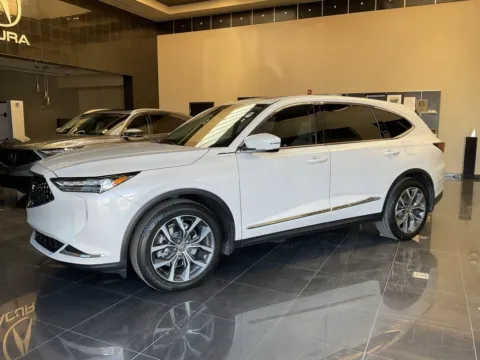 More photos of 2023 Acura MDX w/Technology Package at Jay Wolfe Acura, MO