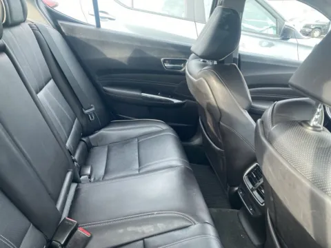 More photos of 2018 Acura TLX w/Advance Pkg at Jay Wolfe Acura, MO